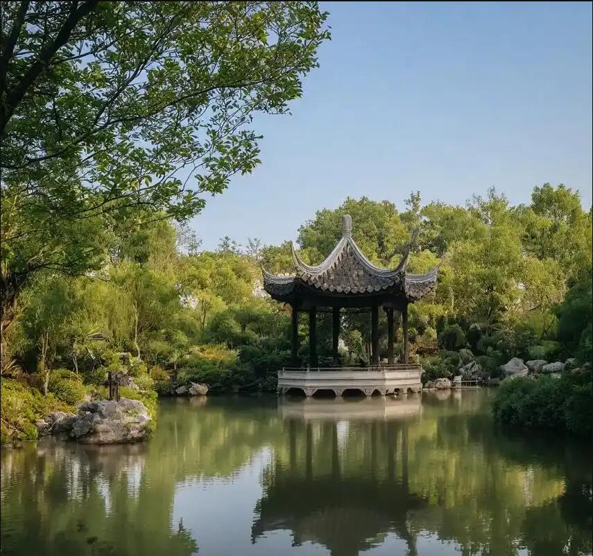 镇江访风餐饮有限公司